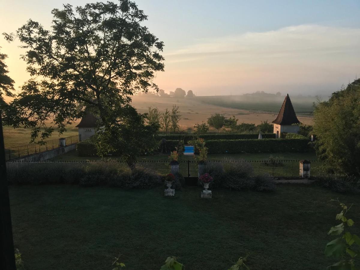 Bed and breakfast Le Manoir de Nabinaud Extérieur photo