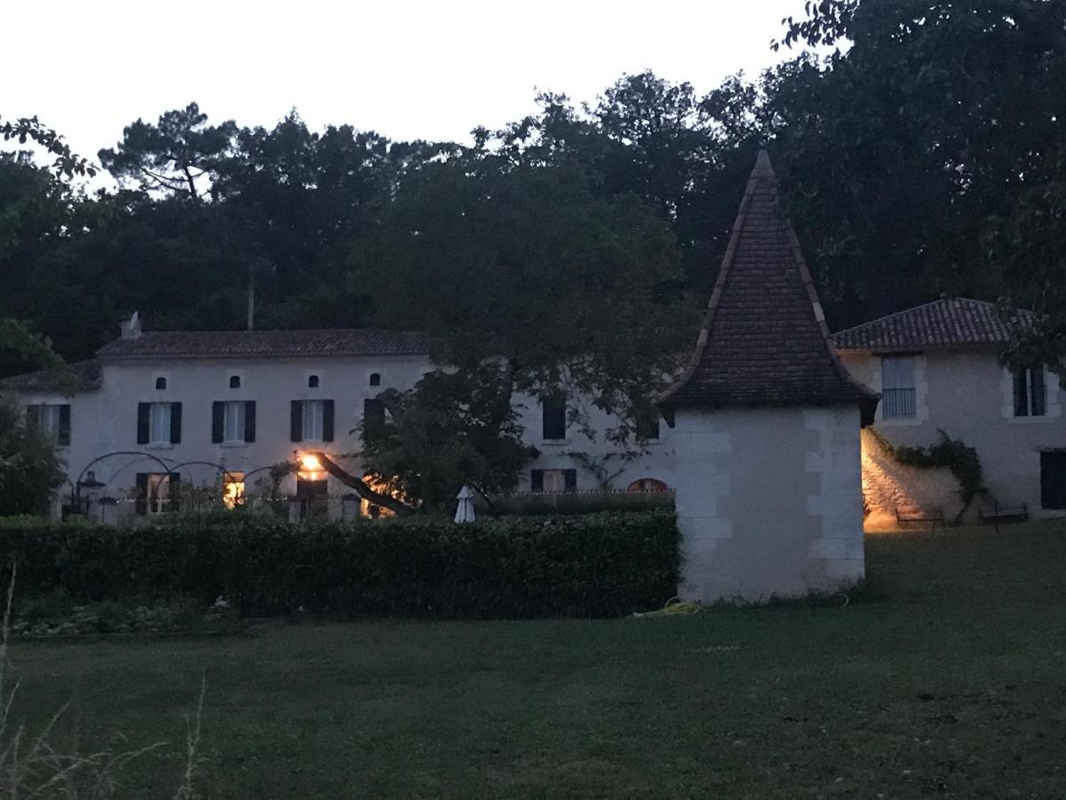 Bed and breakfast Le Manoir de Nabinaud Extérieur photo